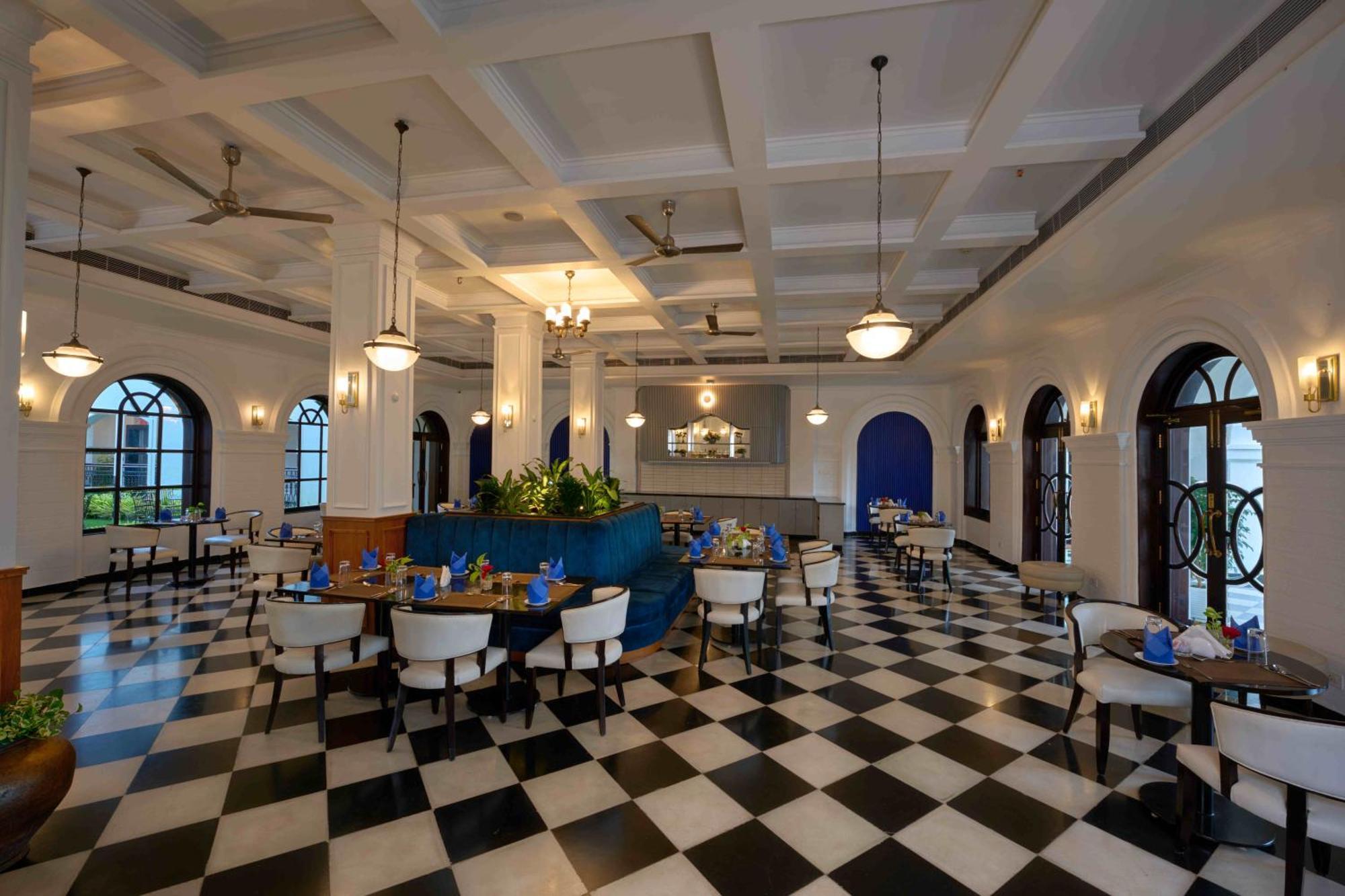 Отель The Old Court House By Abad Fort Kochi Экстерьер фото